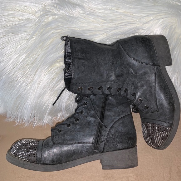 🍀”G by Guess” combat boot - Picture 2 of 6